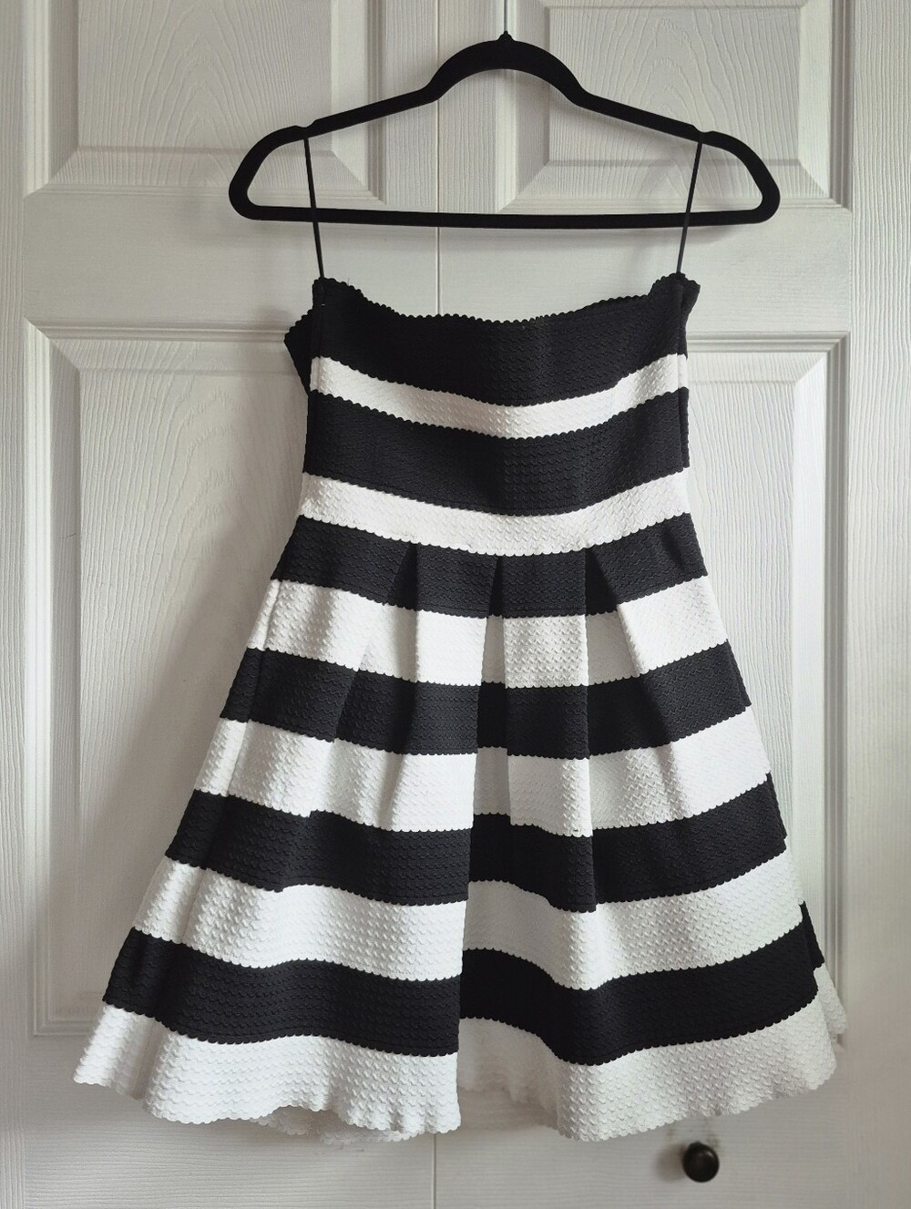 Strapless Textured Bandage Cocktail Party Dress Black & White Stripe Sz M - Picture 2 of 8